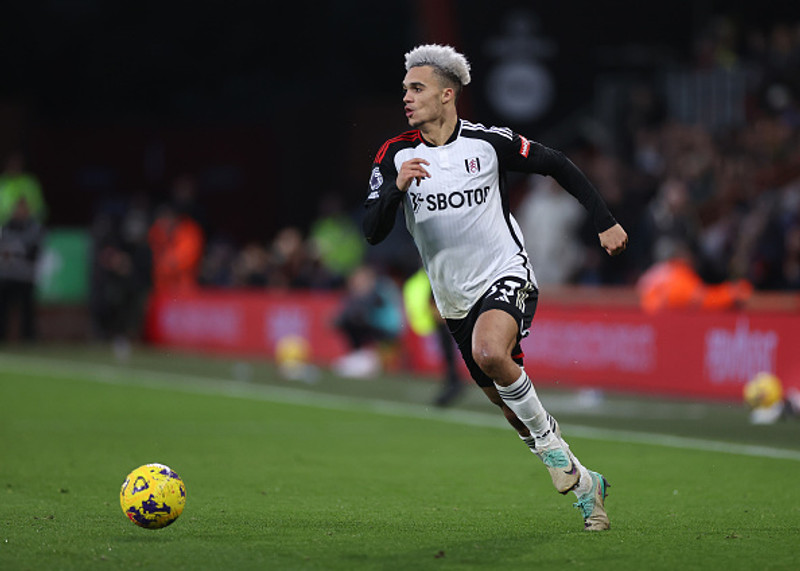 <b>Vinstri bakvörður: Antonee Robinson (Fulham)</b> - Átti frábæran leik gegn Arsenal þar sem honum tókst að loka mjög vel á Bukayo Saka. Hefur verið að eiga gott tímabil.