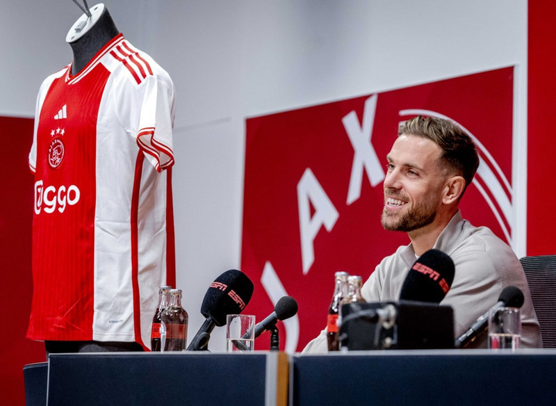 Henderson fékk samningi sínum rift (Staðfest)