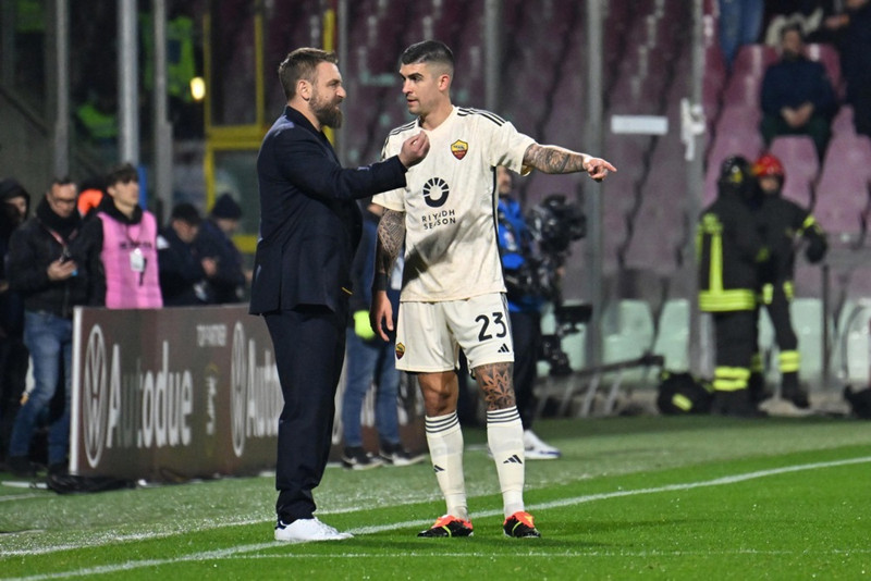 De Rossi rekinn frá Roma eftir fjóra leiki á tímabilinu (Staðfest)