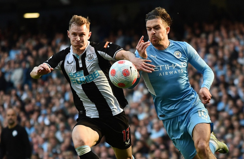 Krafth er 30 ára gamall og hefur tekið þátt í 9 leikjum á tímabilinu. Hann hefur í heildina komið við sögu í 93 leikjum með Newcastle.