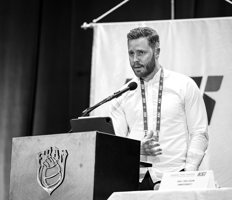 Arnar Sveinn Geirsson.