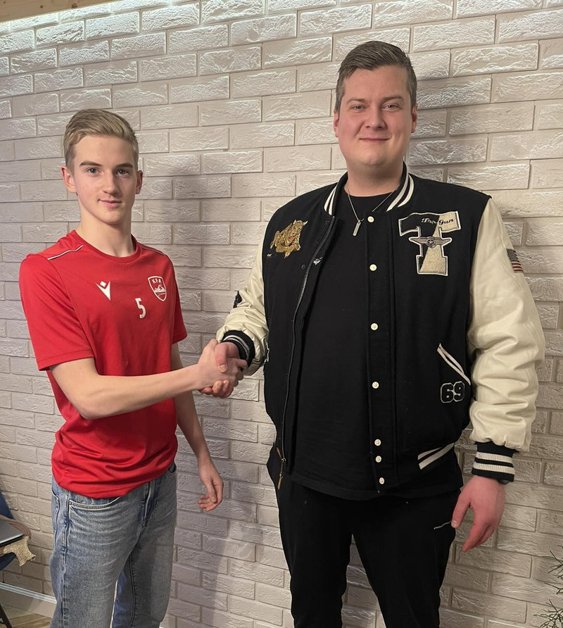 Daníel skrifaði undir samning út 2024 við KFA fyrr á þessu ári.