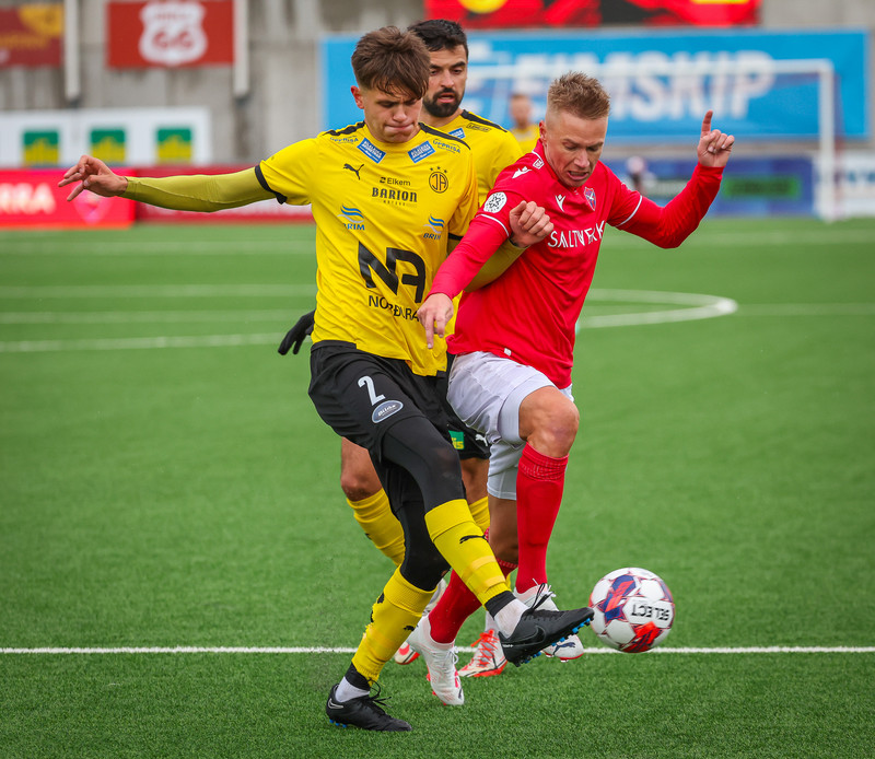 Myndaveisla: ÍA vann fyrsta leik Gylfa með Val