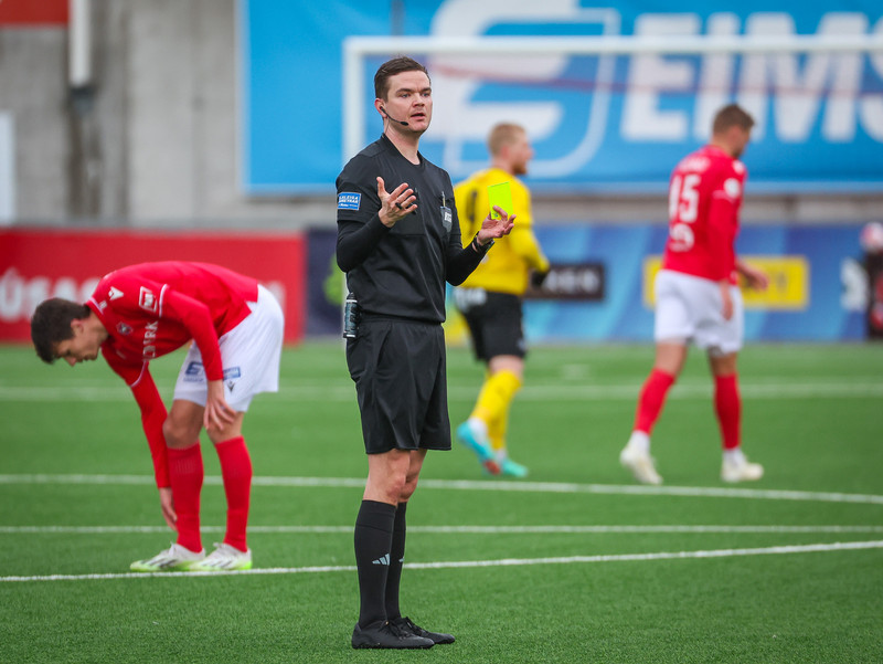 Myndaveisla: ÍA vann fyrsta leik Gylfa með Val
