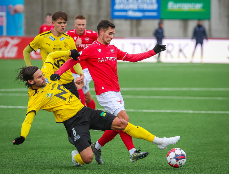 Myndaveisla: ÍA vann fyrsta leik Gylfa með Val
