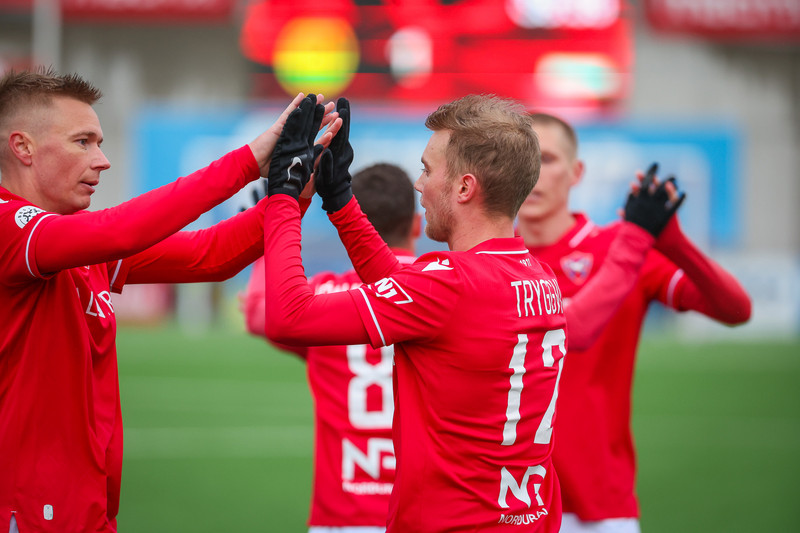 Myndaveisla: ÍA vann fyrsta leik Gylfa með Val