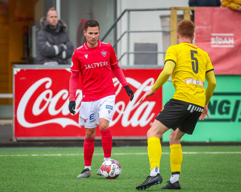 Myndaveisla: ÍA vann fyrsta leik Gylfa með Val