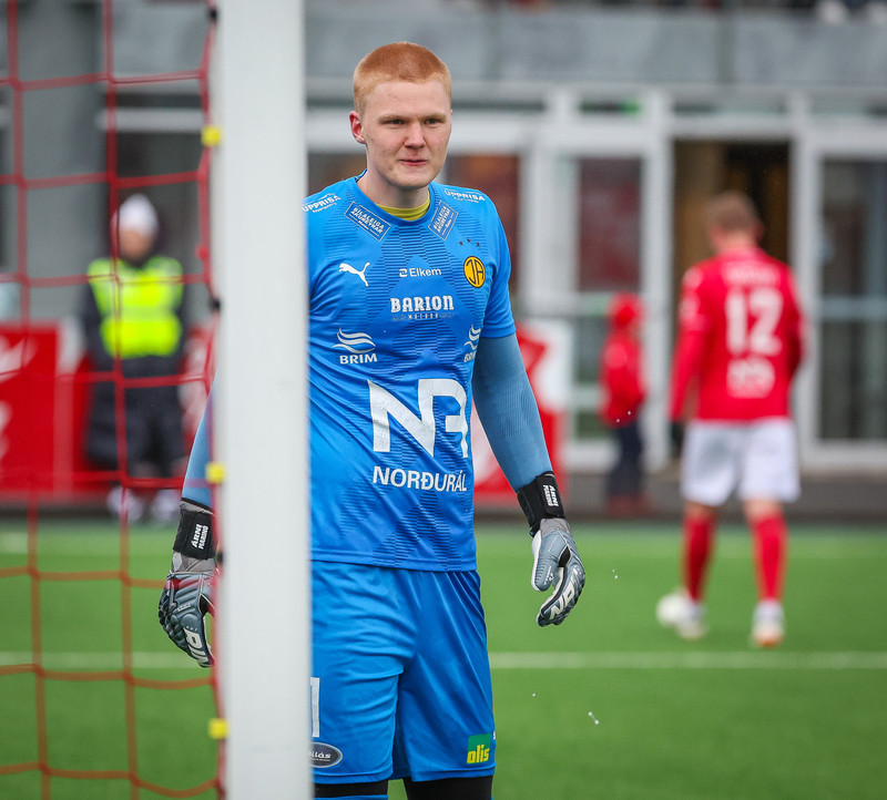 Myndaveisla: ÍA vann fyrsta leik Gylfa með Val