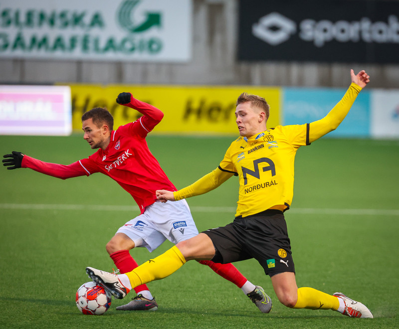 Myndaveisla: ÍA vann fyrsta leik Gylfa með Val