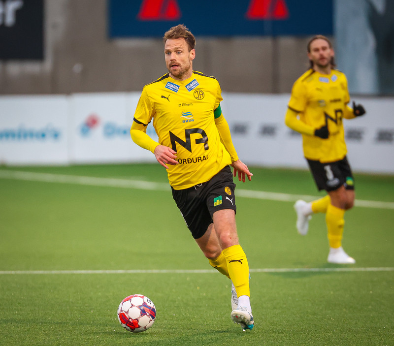 Myndaveisla: ÍA vann fyrsta leik Gylfa með Val