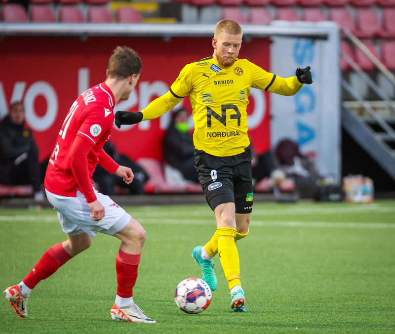 Myndaveisla: ÍA vann fyrsta leik Gylfa með Val