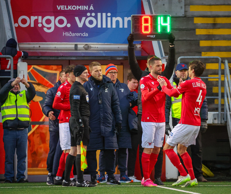 Myndaveisla: ÍA vann fyrsta leik Gylfa með Val
