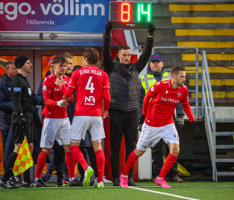 Myndaveisla: ÍA vann fyrsta leik Gylfa með Val