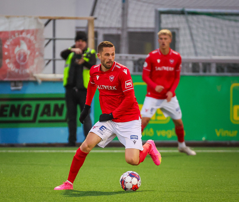 Myndaveisla: ÍA vann fyrsta leik Gylfa með Val