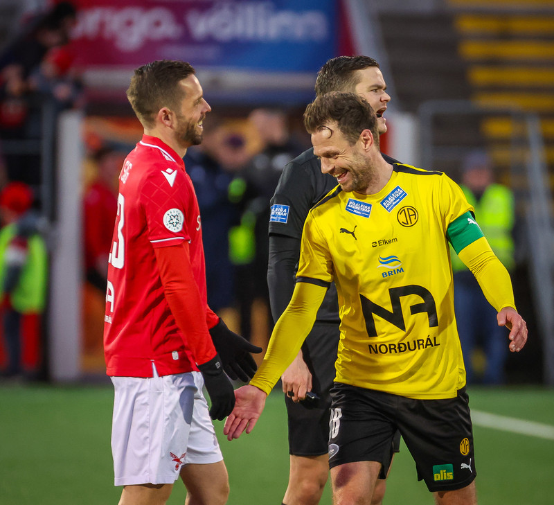 Myndaveisla: ÍA vann fyrsta leik Gylfa með Val