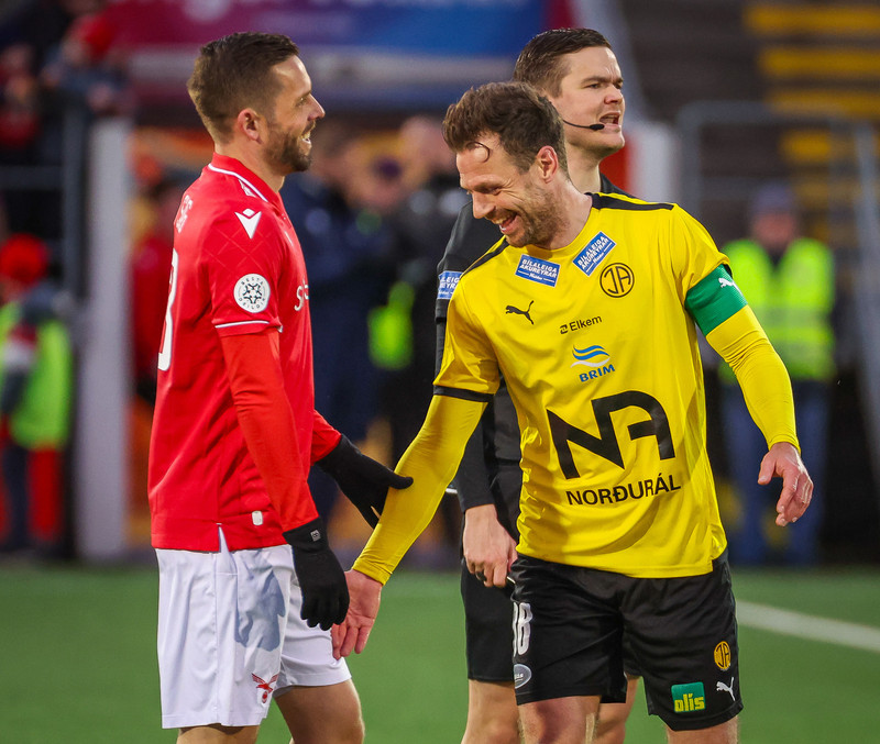 Myndaveisla: ÍA vann fyrsta leik Gylfa með Val