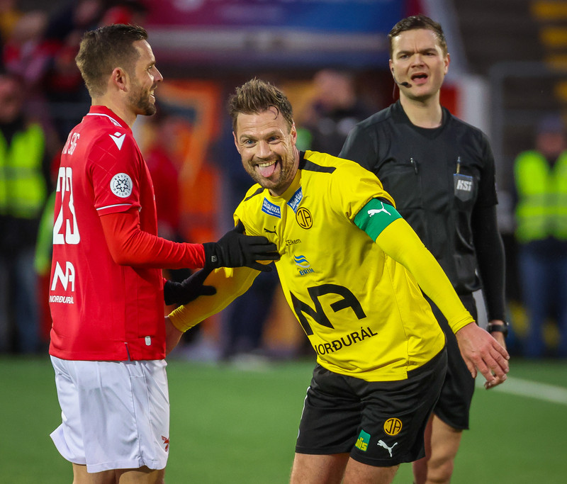 Myndaveisla: ÍA vann fyrsta leik Gylfa með Val