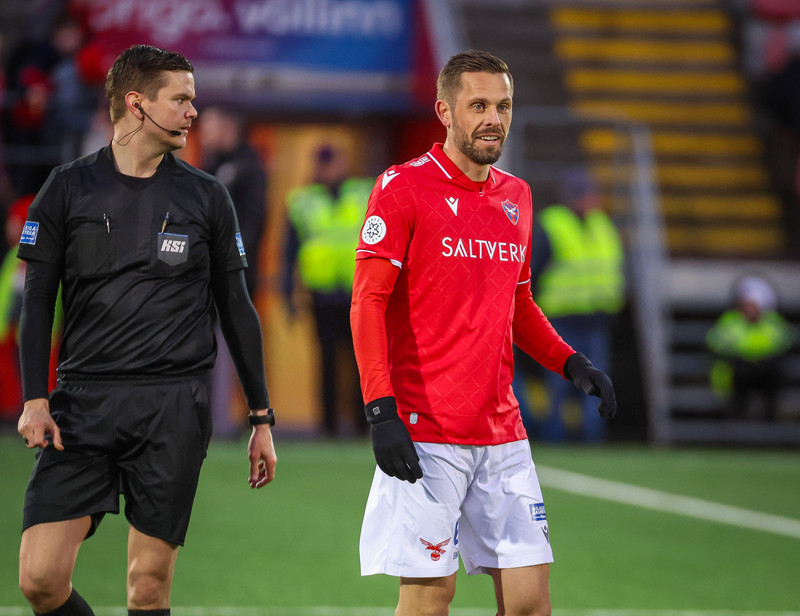 Myndaveisla: ÍA vann fyrsta leik Gylfa með Val