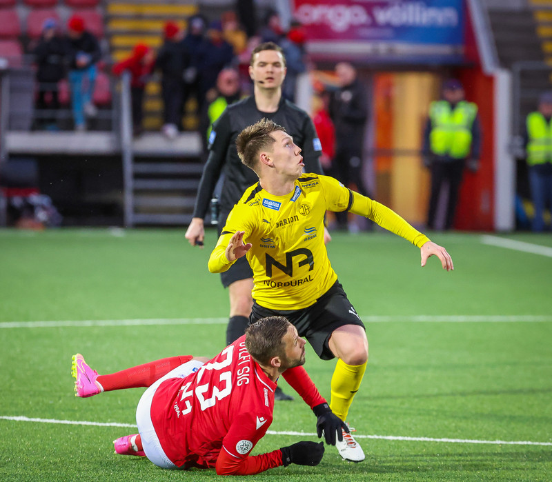 Myndaveisla: ÍA vann fyrsta leik Gylfa með Val