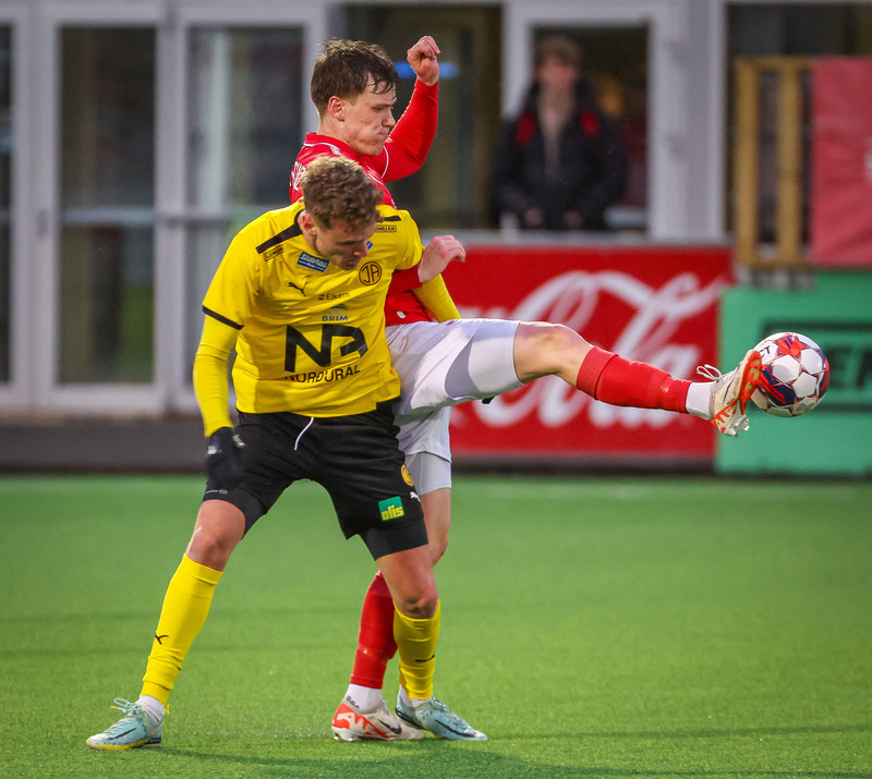 Myndaveisla: ÍA vann fyrsta leik Gylfa með Val