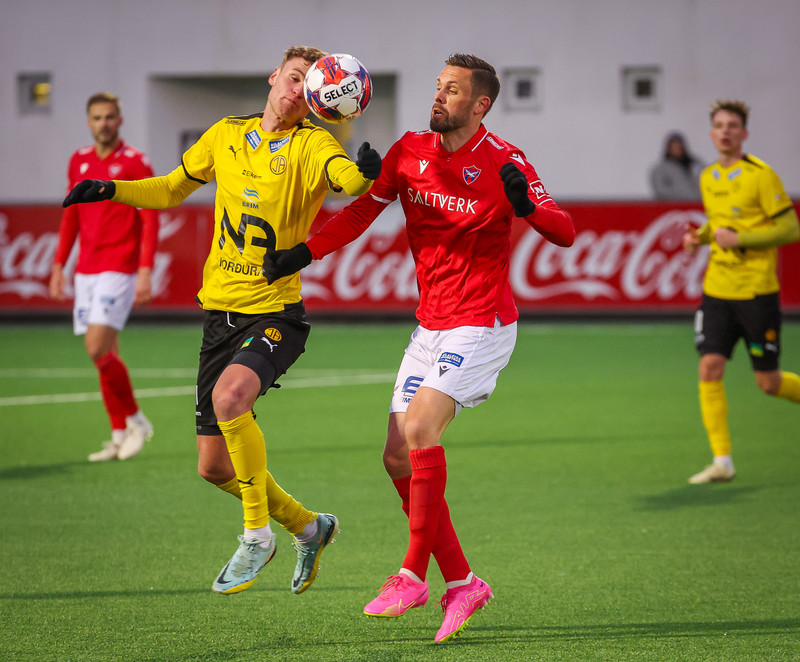 Myndaveisla: ÍA vann fyrsta leik Gylfa með Val