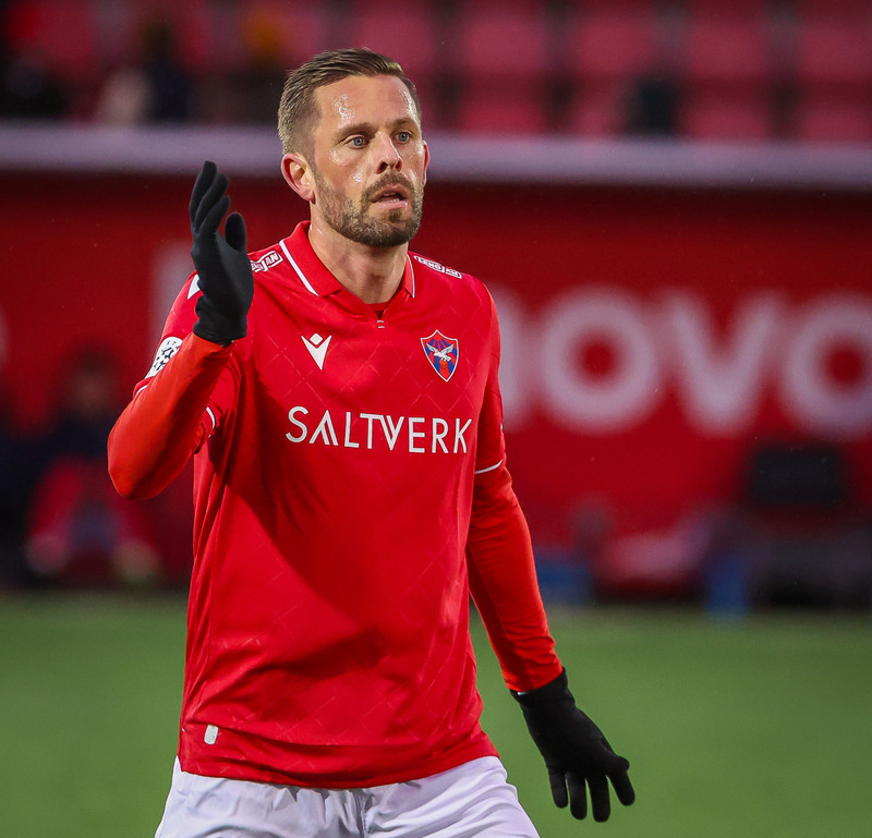 Myndaveisla: ÍA vann fyrsta leik Gylfa með Val