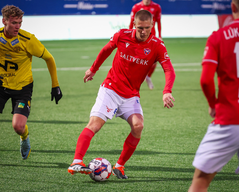 Myndaveisla: ÍA vann fyrsta leik Gylfa með Val