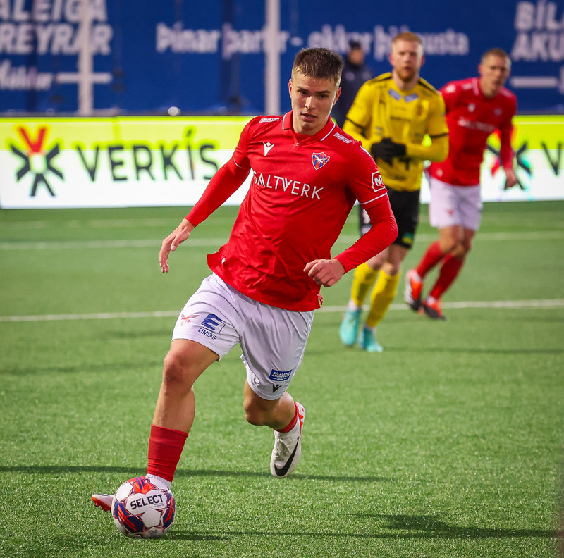 Myndaveisla: ÍA vann fyrsta leik Gylfa með Val