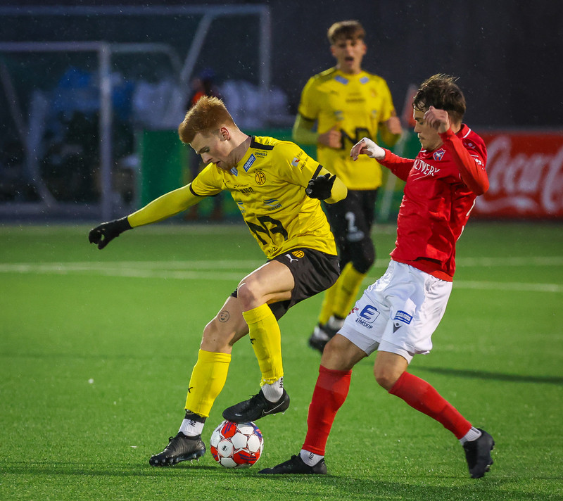 Myndaveisla: ÍA vann fyrsta leik Gylfa með Val