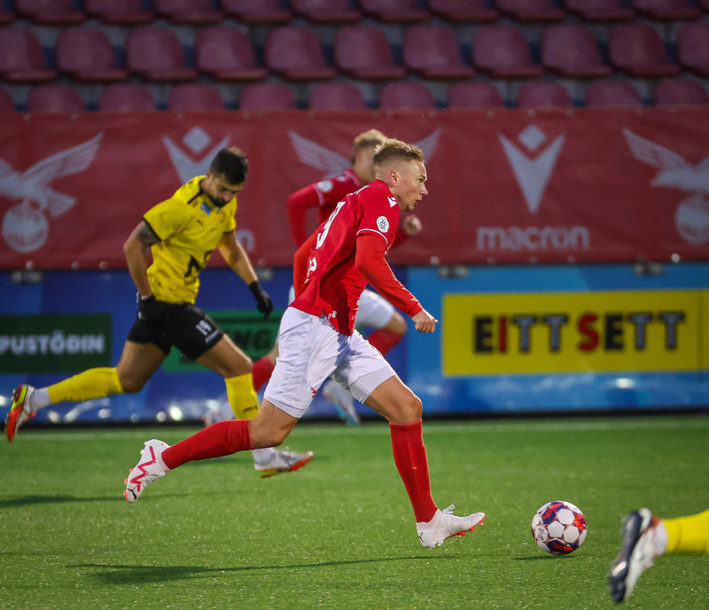 Myndaveisla: ÍA vann fyrsta leik Gylfa með Val