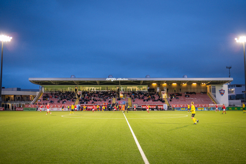 Myndaveisla: ÍA vann fyrsta leik Gylfa með Val