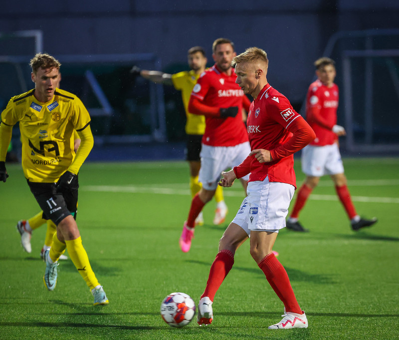 Myndaveisla: ÍA vann fyrsta leik Gylfa með Val