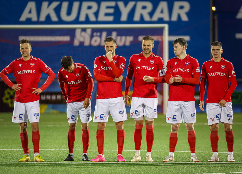 Myndaveisla: ÍA vann fyrsta leik Gylfa með Val