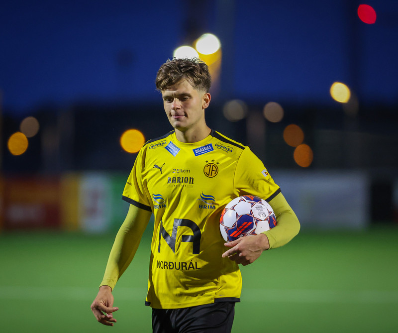 Myndaveisla: ÍA vann fyrsta leik Gylfa með Val