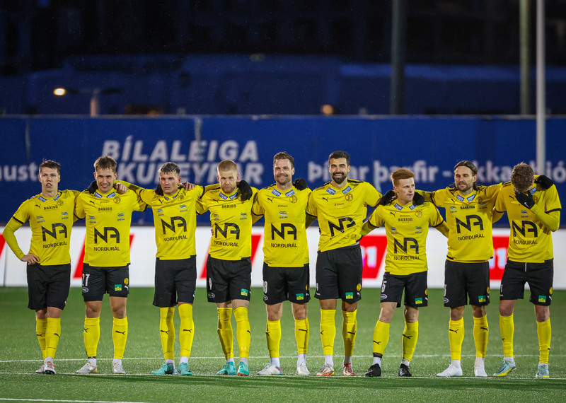 Myndaveisla: ÍA vann fyrsta leik Gylfa með Val