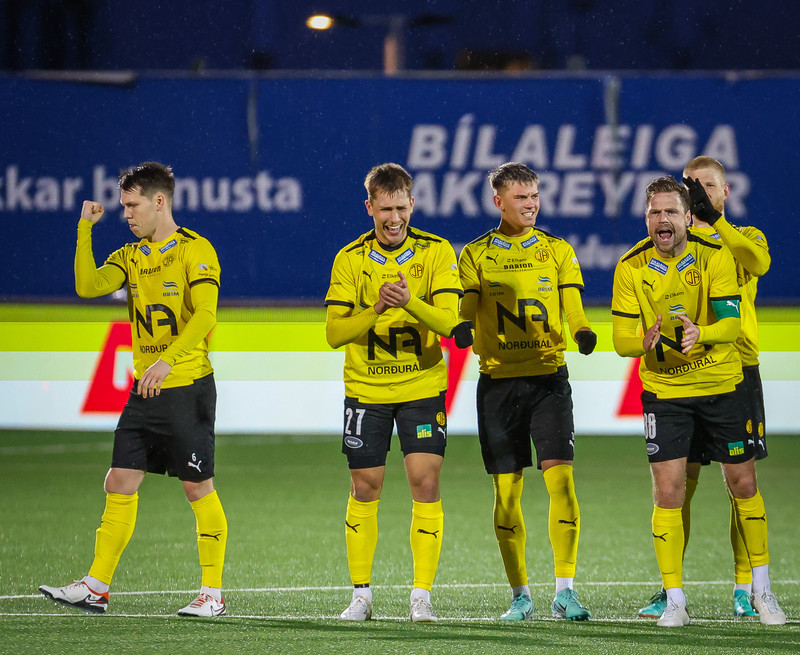 Myndaveisla: ÍA vann fyrsta leik Gylfa með Val