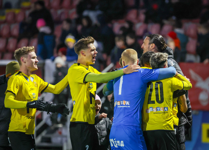 Myndaveisla: ÍA vann fyrsta leik Gylfa með Val