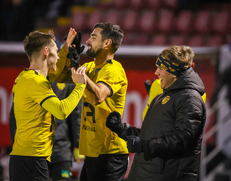 Myndaveisla: ÍA vann fyrsta leik Gylfa með Val
