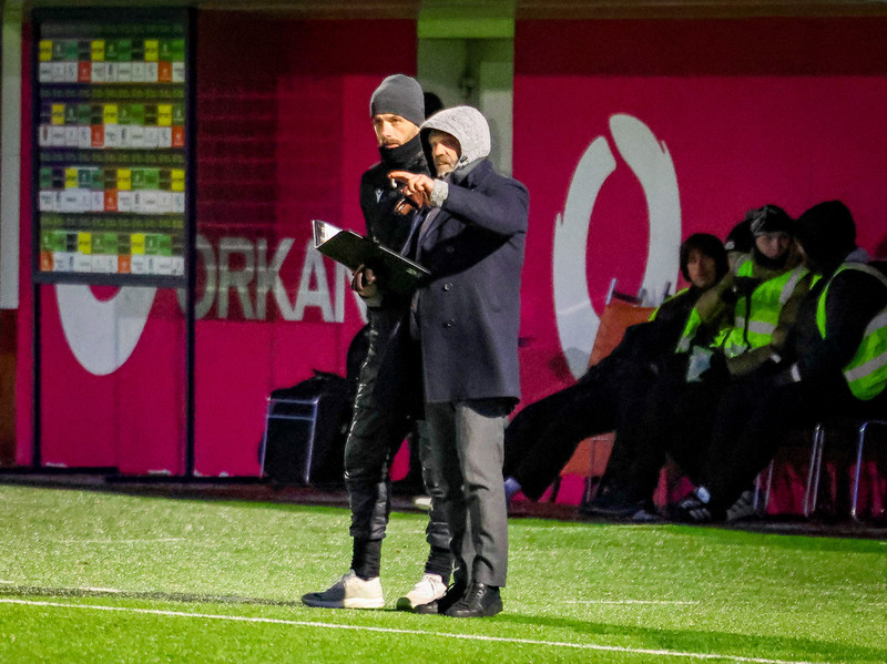 Myndaveisla: Víkingur meistari meistaranna eftir sigur á Val