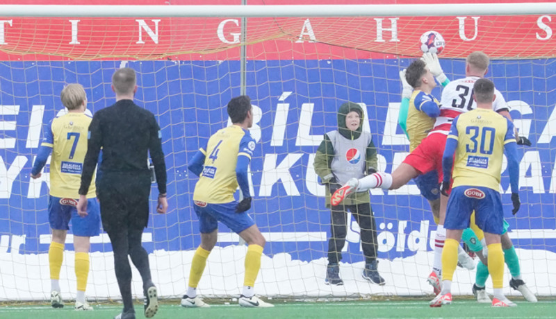 'Ég fékk það staðfest frá dómara að þetta sé brot í markinu hjá HK.'