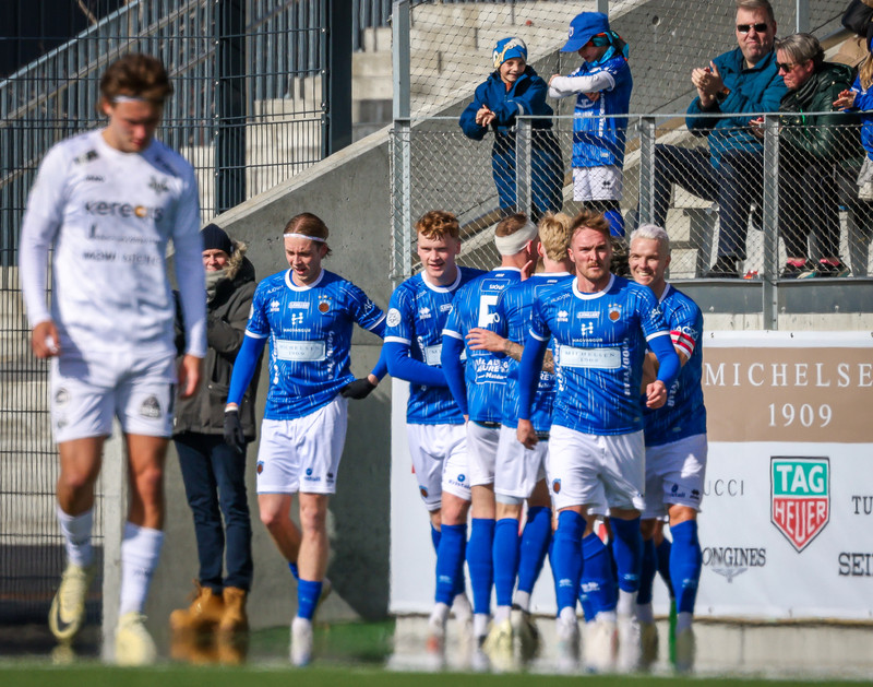 Hollenskur sóknarmaður á leið í Fram