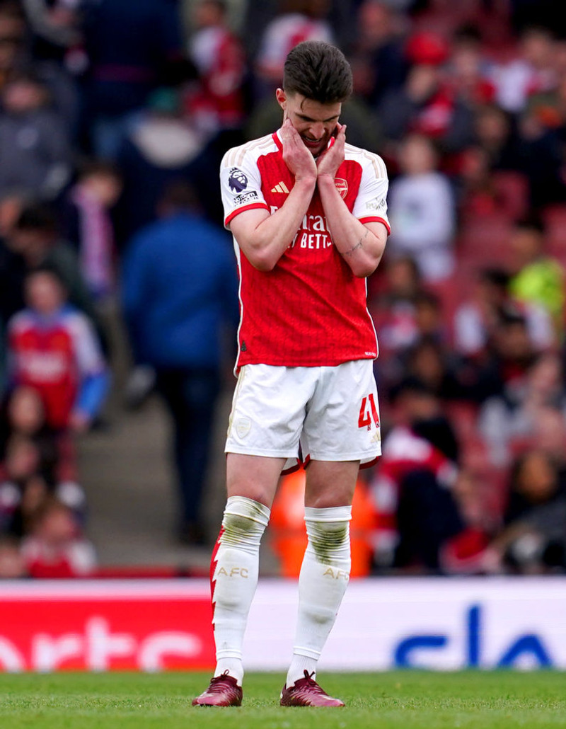 Declan Rice niðurlútur á Emirates
