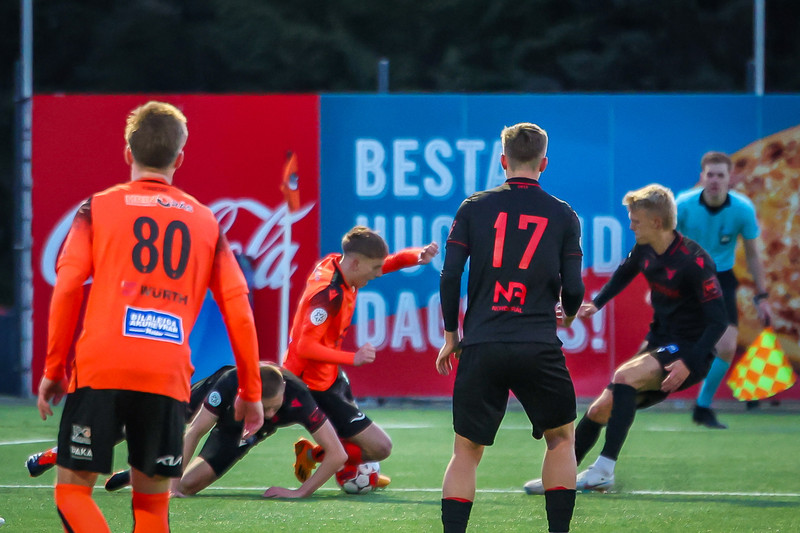 Lék sinn fyrsta leik í efstu deild og vildi víti - „Fann fyrir snertingu og lét mig detta"