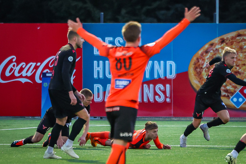 Lék sinn fyrsta leik í efstu deild og vildi víti - „Fann fyrir snertingu og lét mig detta"