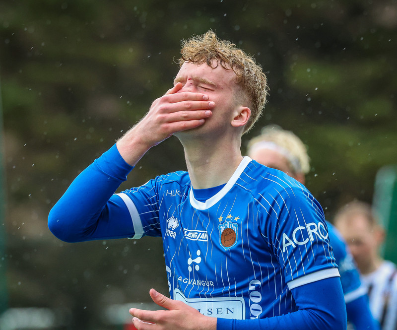 Blóðugur eftir samstuð við liðsfélaga