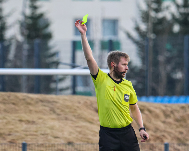 Sveinn Arnarsson var fjórði dómari á leiknum.