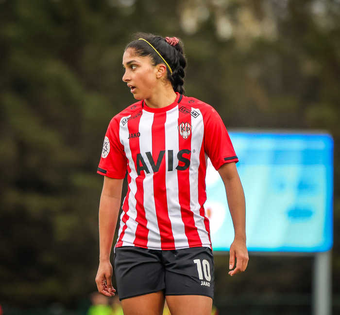 Leah Pais.