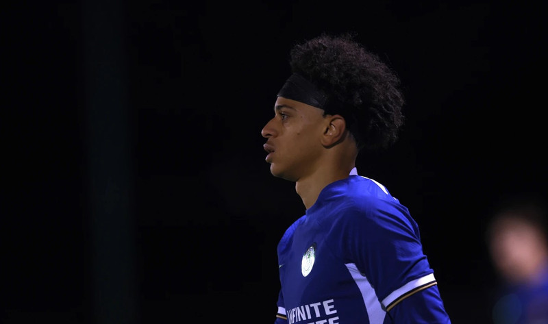 Richard Olise í leik með unglingaliði Chelsea