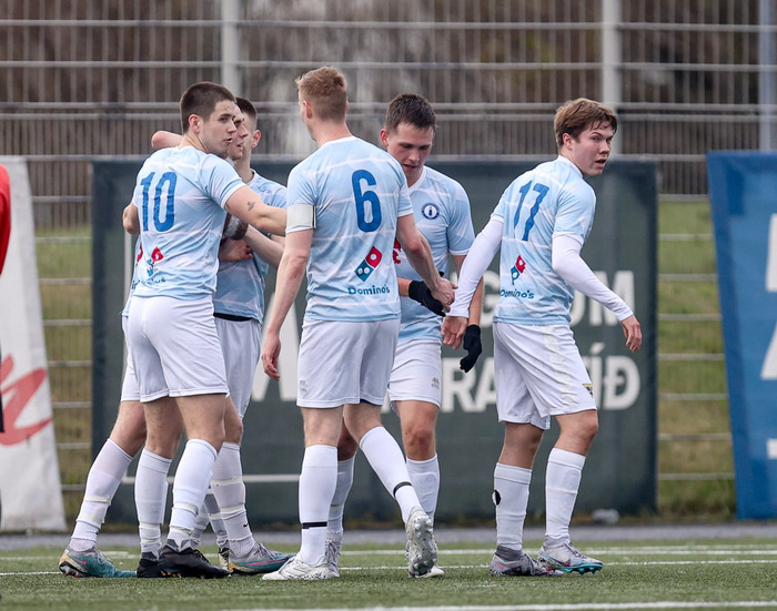 Kría vann Hamar, 5-2