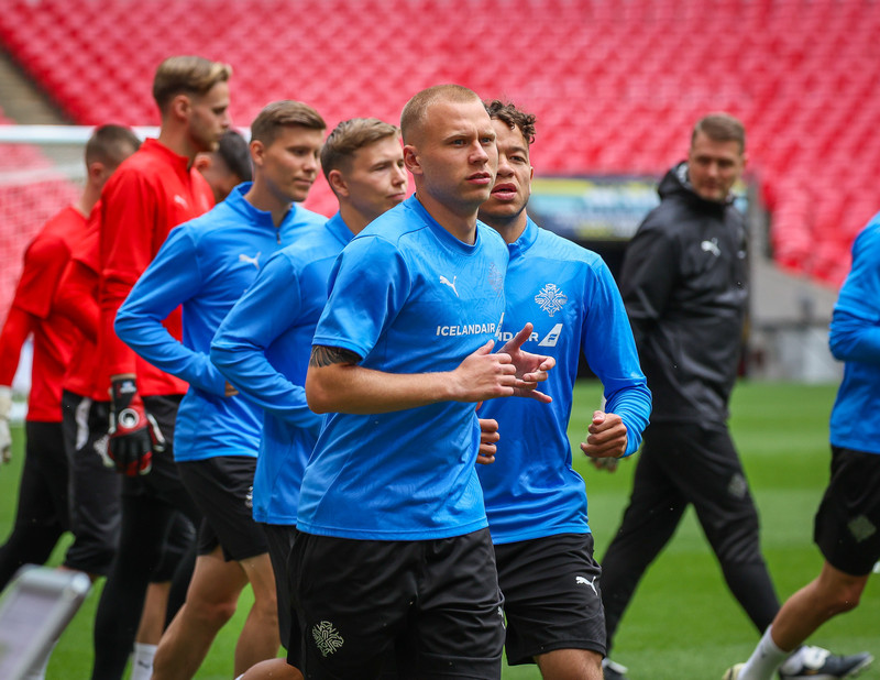 Íslenska landsliðið æfði á Wembley í dag.